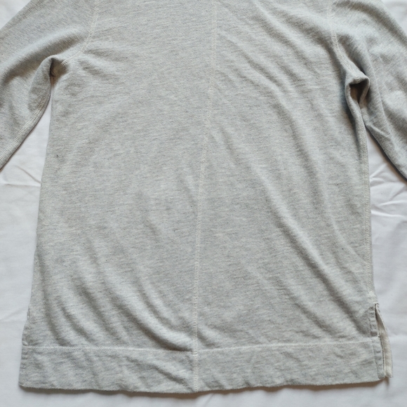 Roots hooded gray lightweight shirt with pocket, XS - Picture 6 of 6